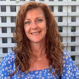Julie  Dechamps